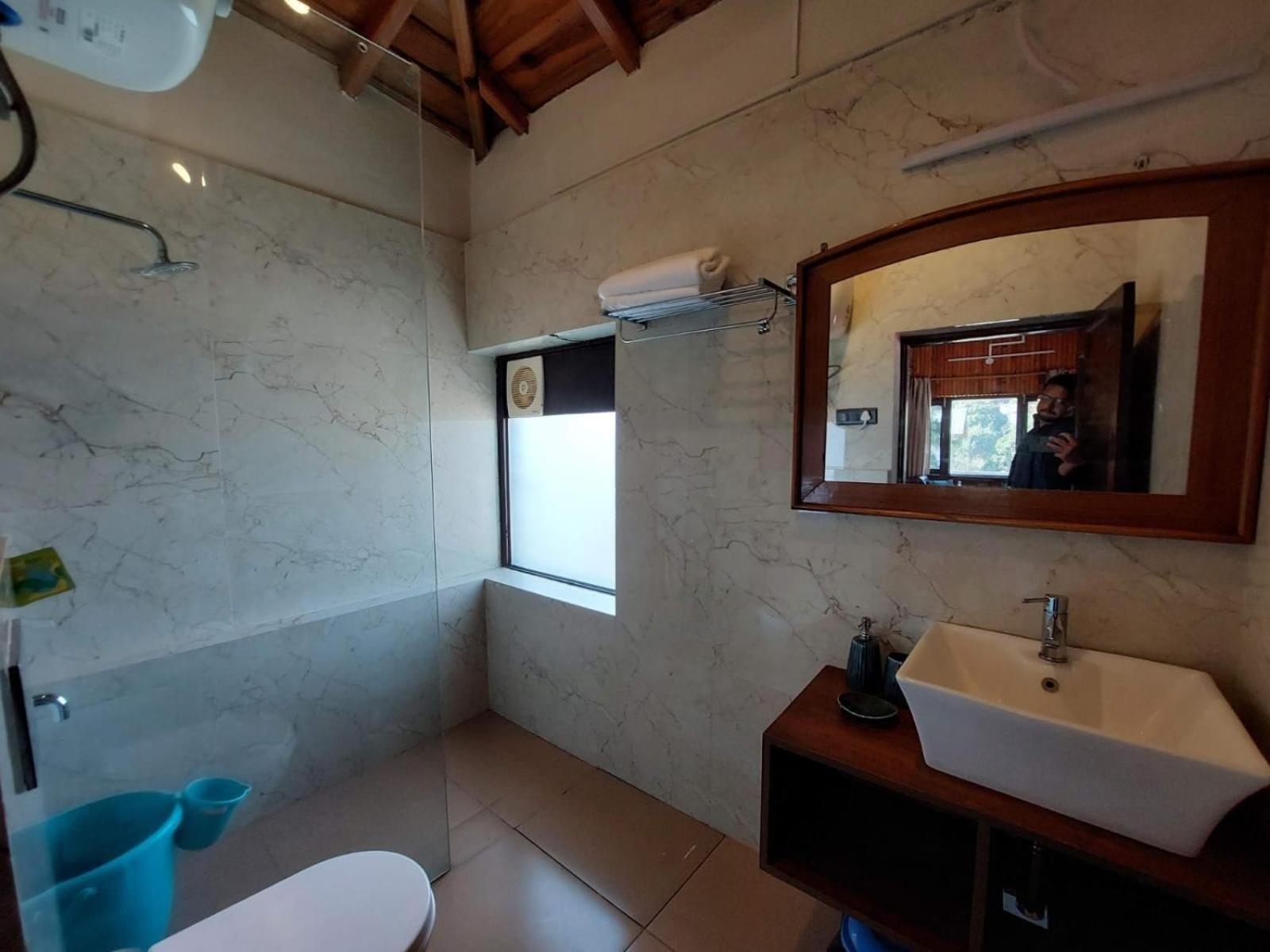 Alinda House Naukuchiatal By The Ghaur Hotel Bhimtal Bagian luar foto