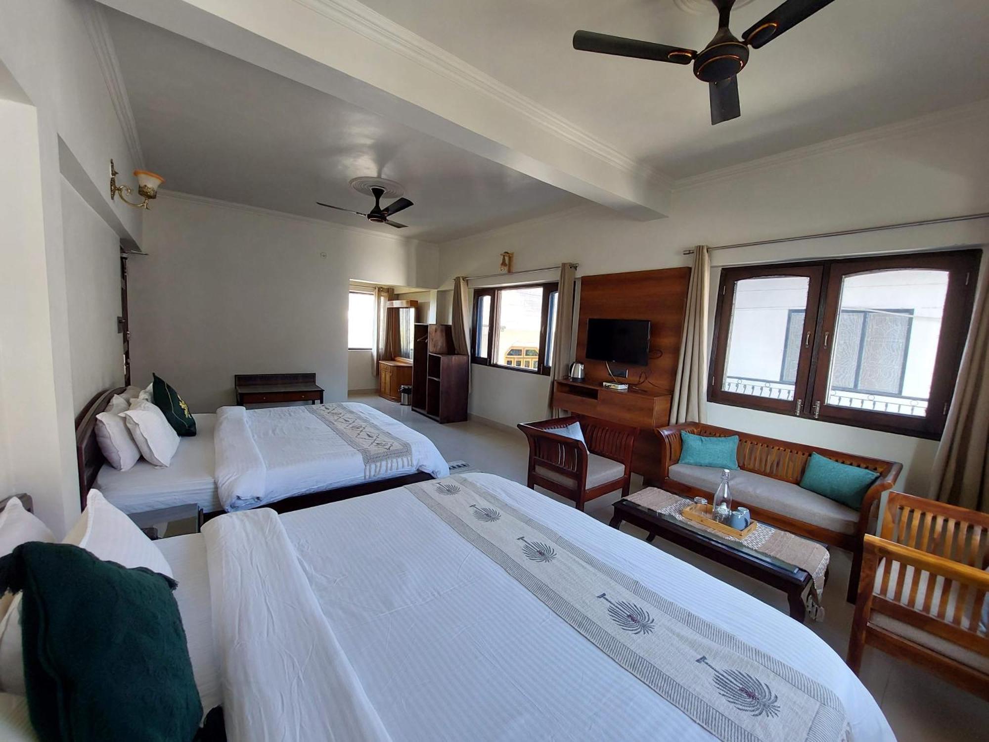 Alinda House Naukuchiatal By The Ghaur Hotel Bhimtal Bagian luar foto